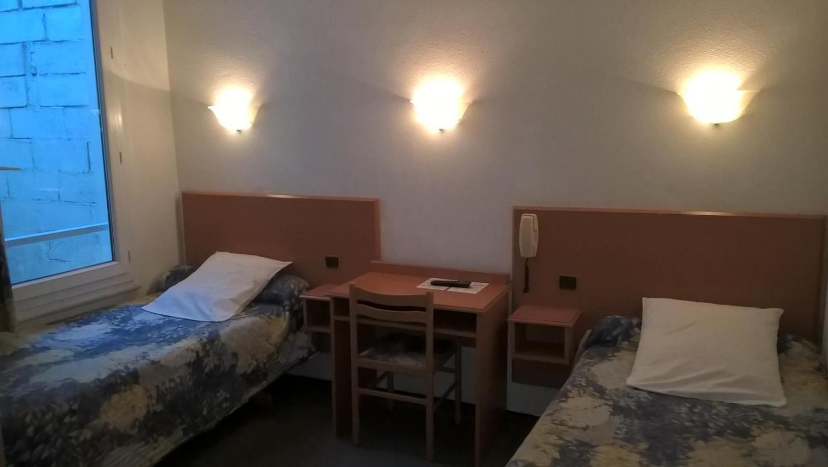 Hotel Compostelle لورد المظهر الخارجي الصورة