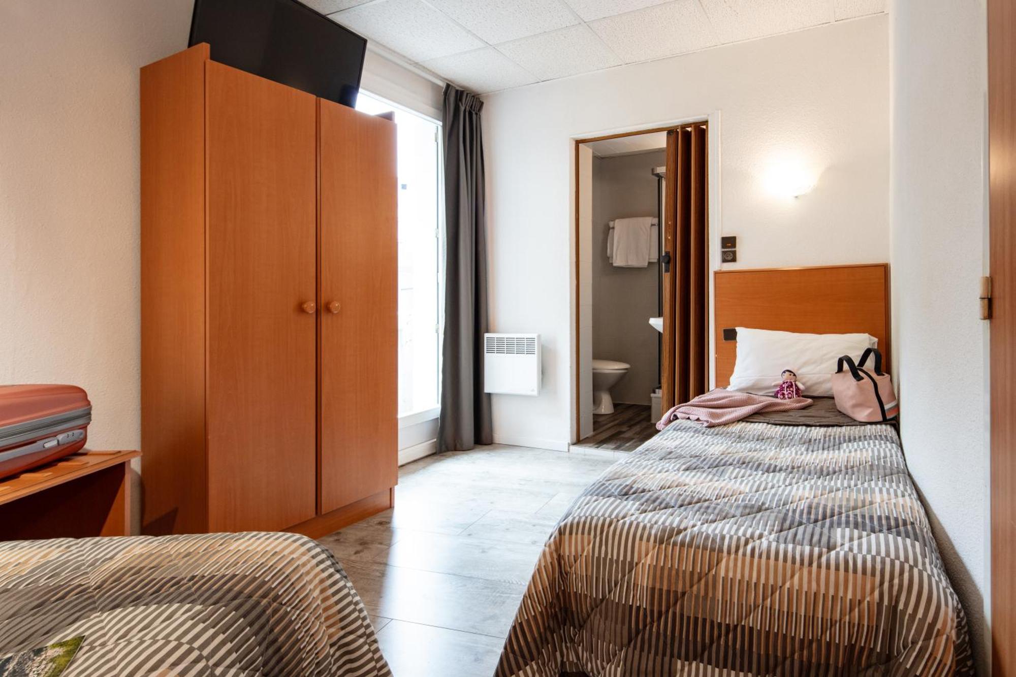 Hotel Compostelle لورد المظهر الخارجي الصورة