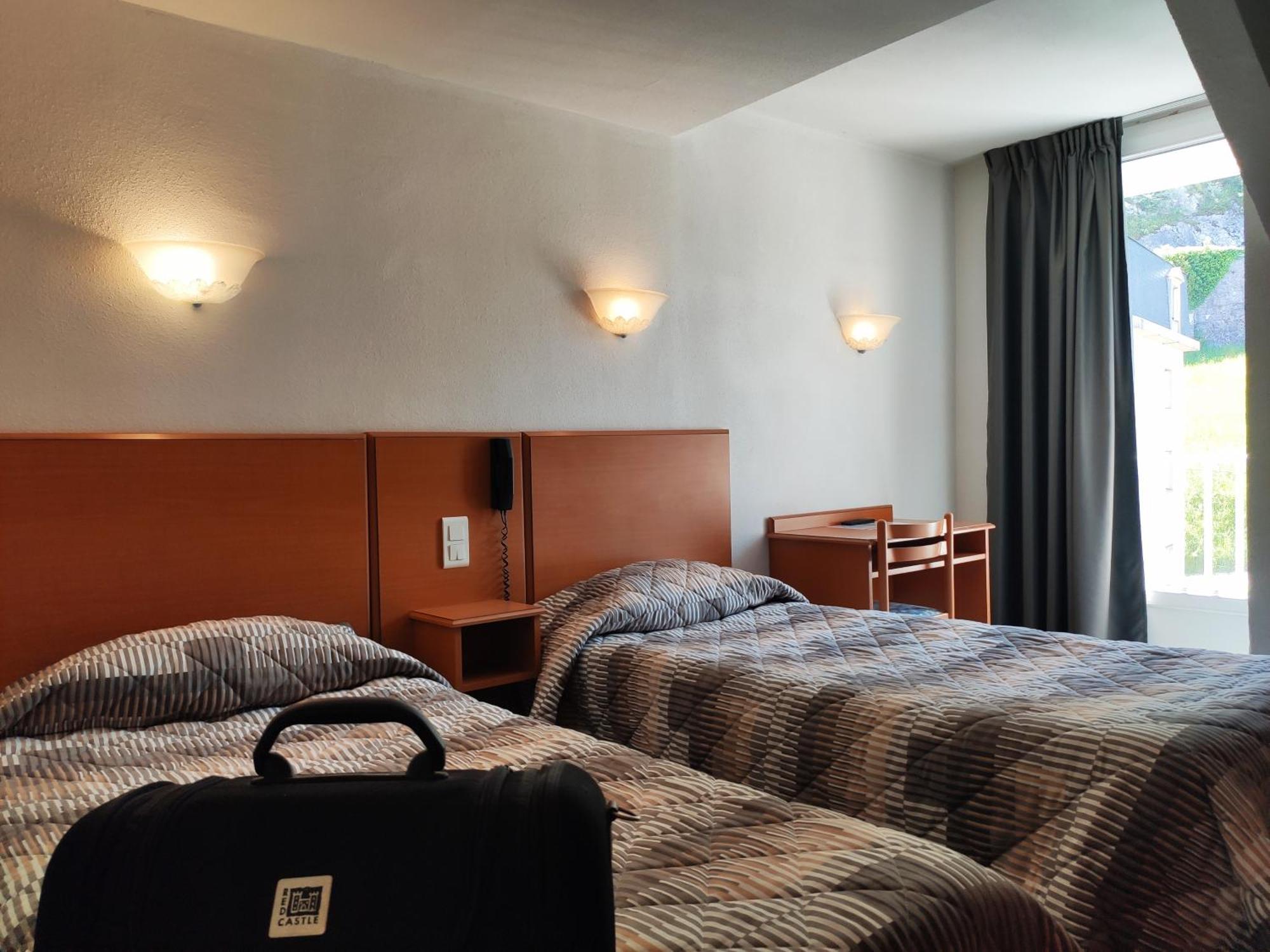 Hotel Compostelle لورد المظهر الخارجي الصورة