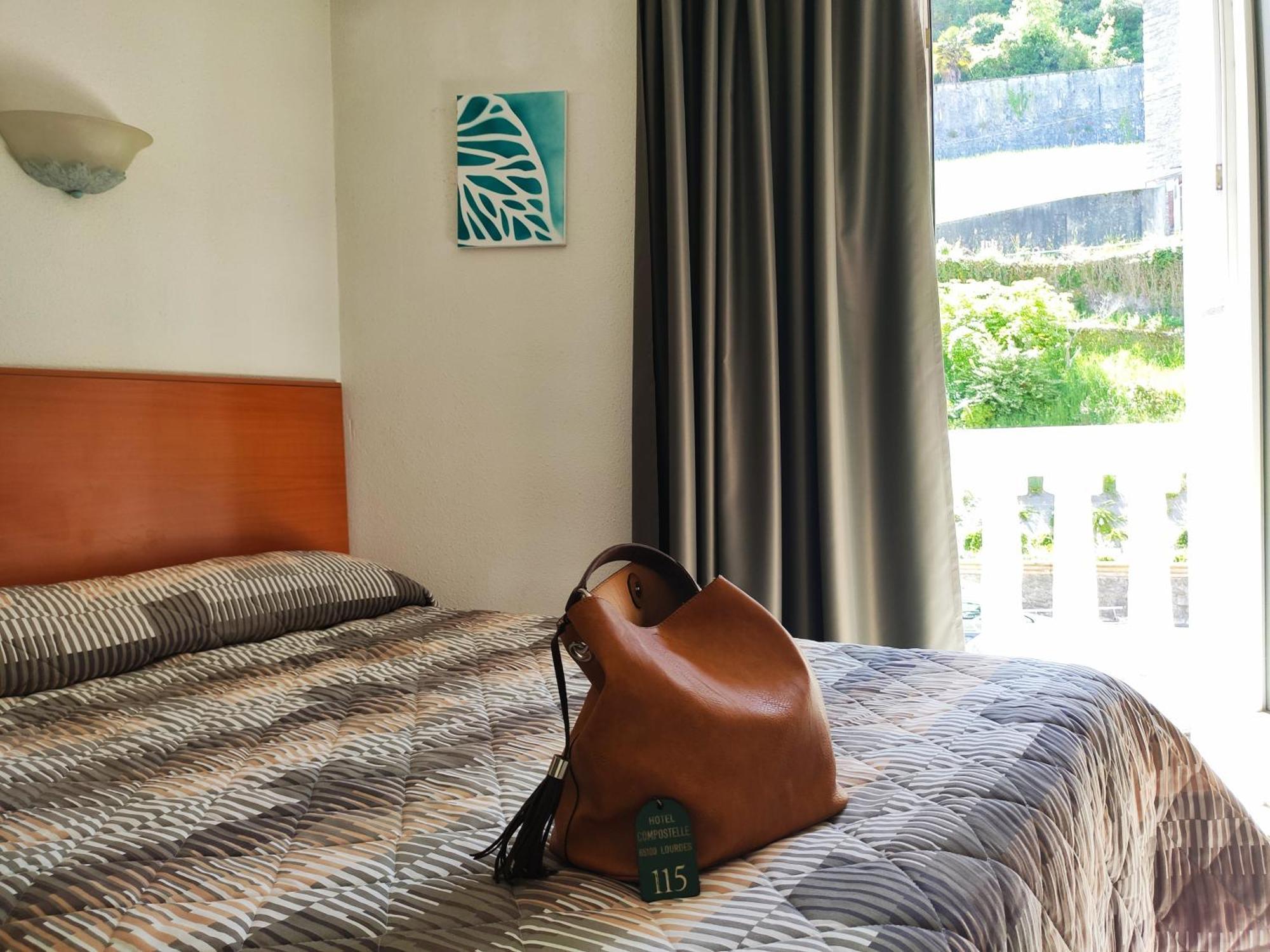 Hotel Compostelle لورد المظهر الخارجي الصورة